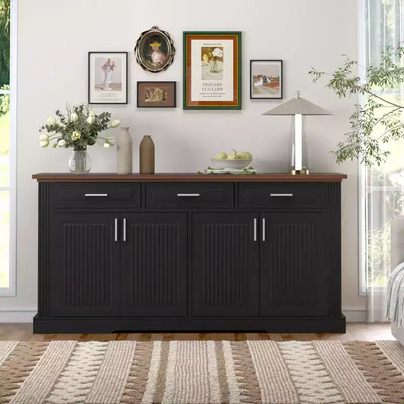 Bahut cannelé de 160 cm avec 4 portes et 3 tiroirs