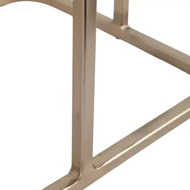 Table d'appoint en métal en forme de C avec plateau en pierre polie