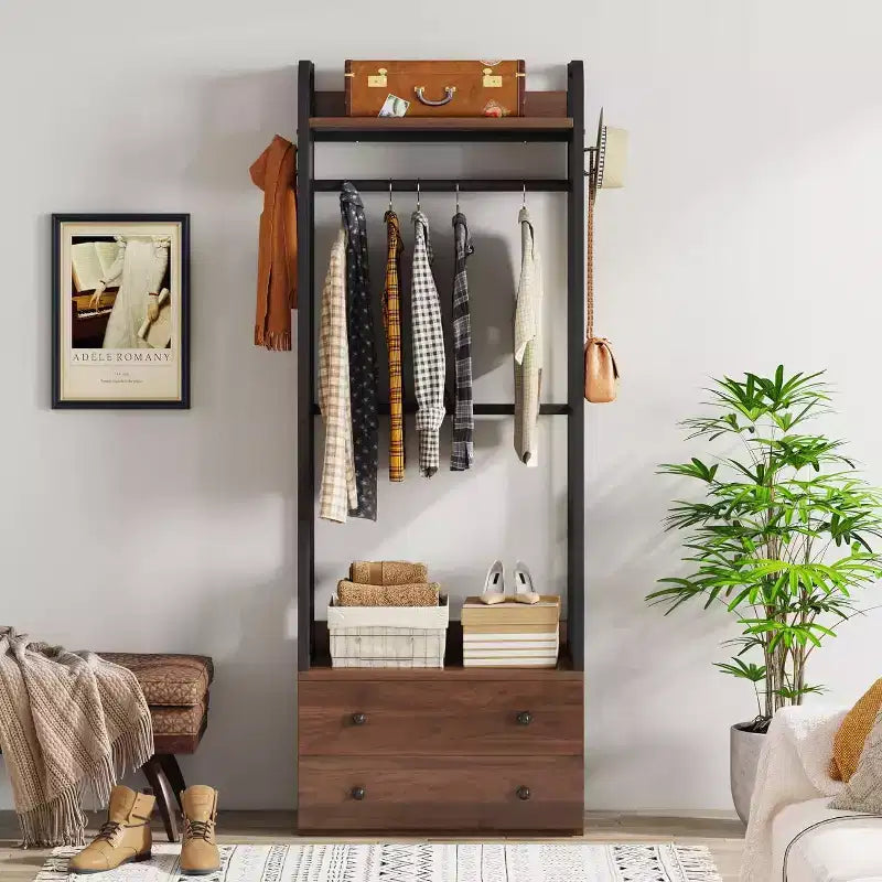 Porte-manteau autoportant avec tiroirs et barres de suspension