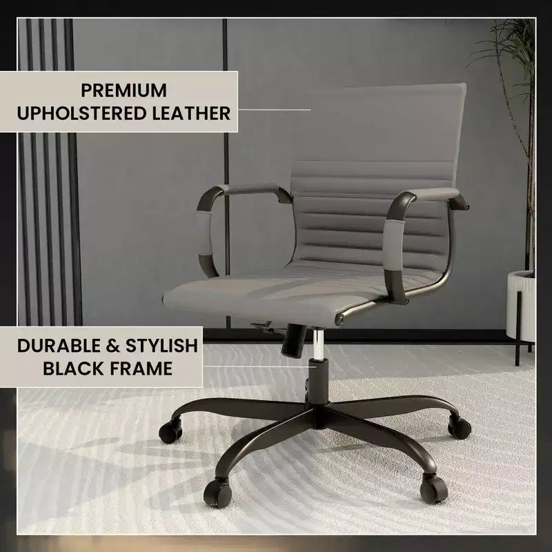 Chaise de bureau en cuir vegan nervuré avec base pivotante noir mat