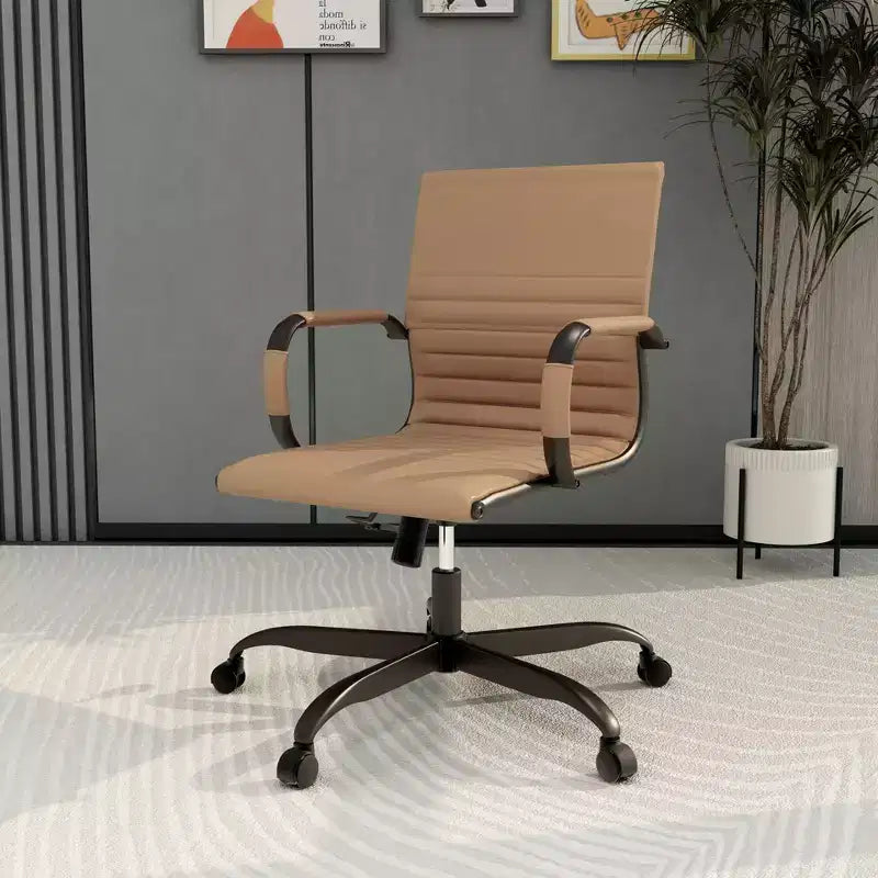 Chaise de bureau en cuir vegan nervuré avec base pivotante noir mat