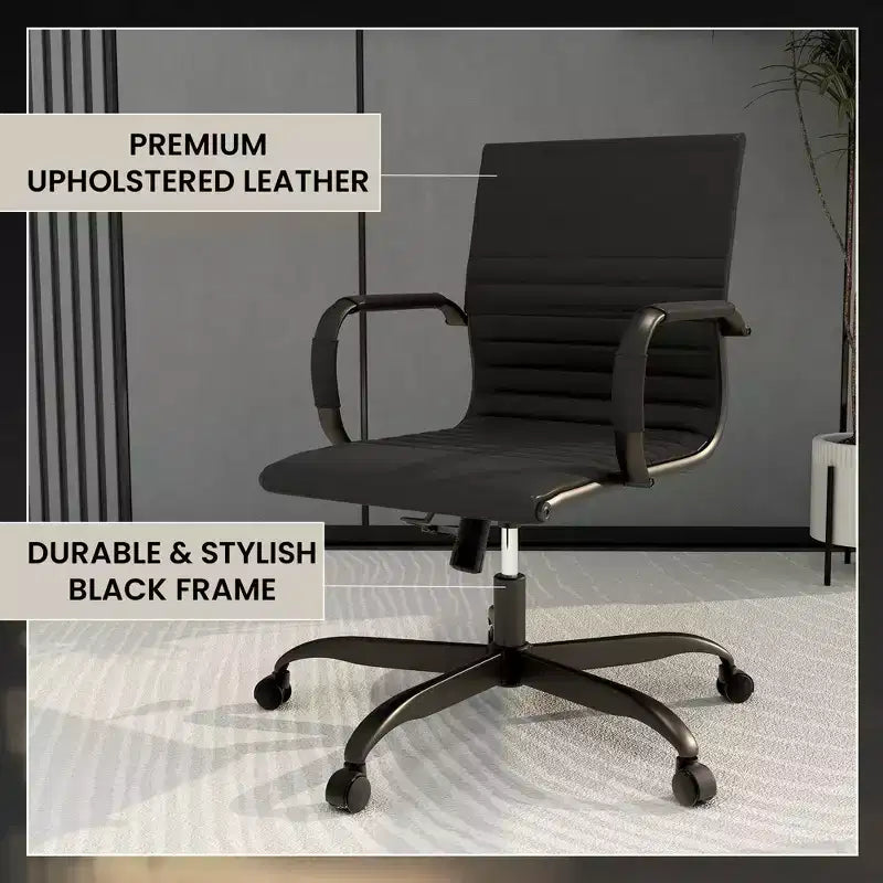 Chaise de bureau en cuir vegan nervuré avec base pivotante noir mat