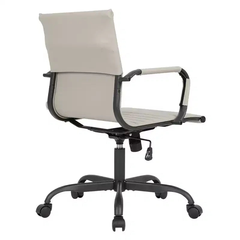 Chaise de bureau en cuir vegan nervuré avec base pivotante noir mat