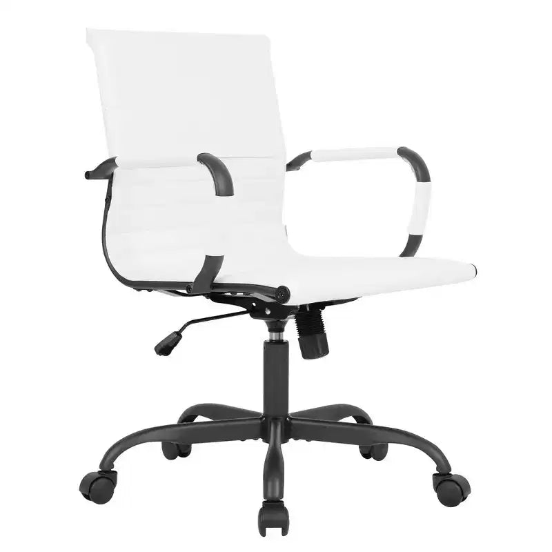 Chaise de bureau en cuir vegan nervuré avec base pivotante noir mat