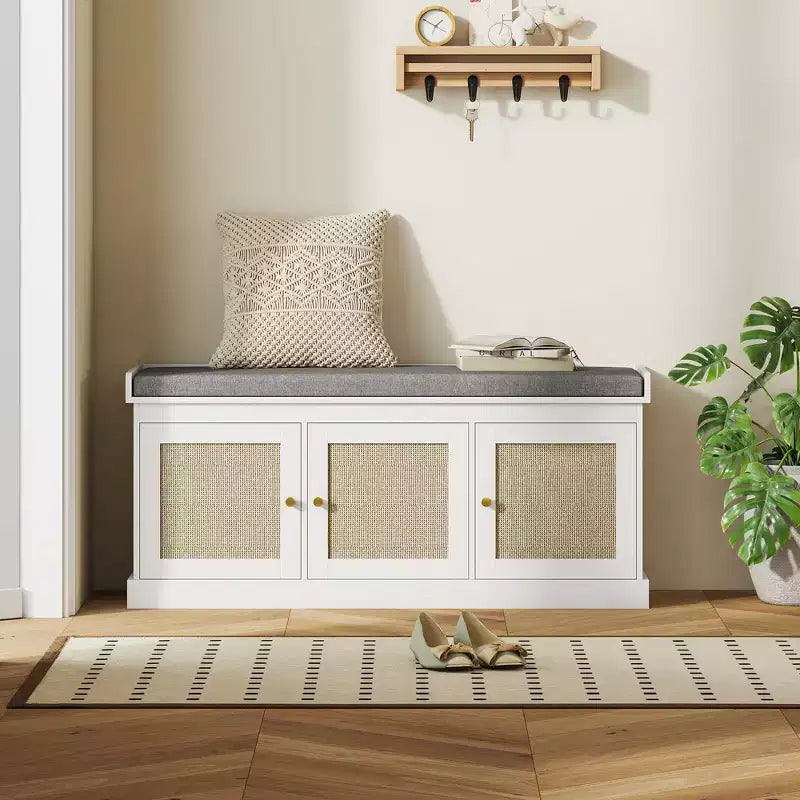 Banc de rangement pour chaussures avec portes en rotin, coussin et étagères réglables